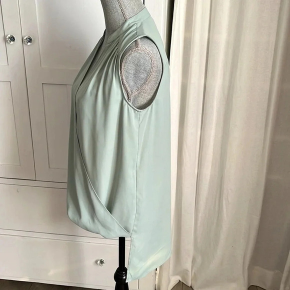 I.N.C. NWOT Pistachio Green Sleeveless Blouse Cami, Size S - Picture 4 of 10